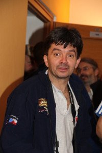 121A2572